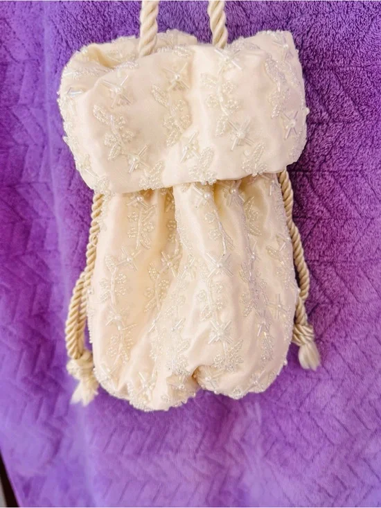 Cream Beaded Drawstring Mini Bag - Picture 5 of 9